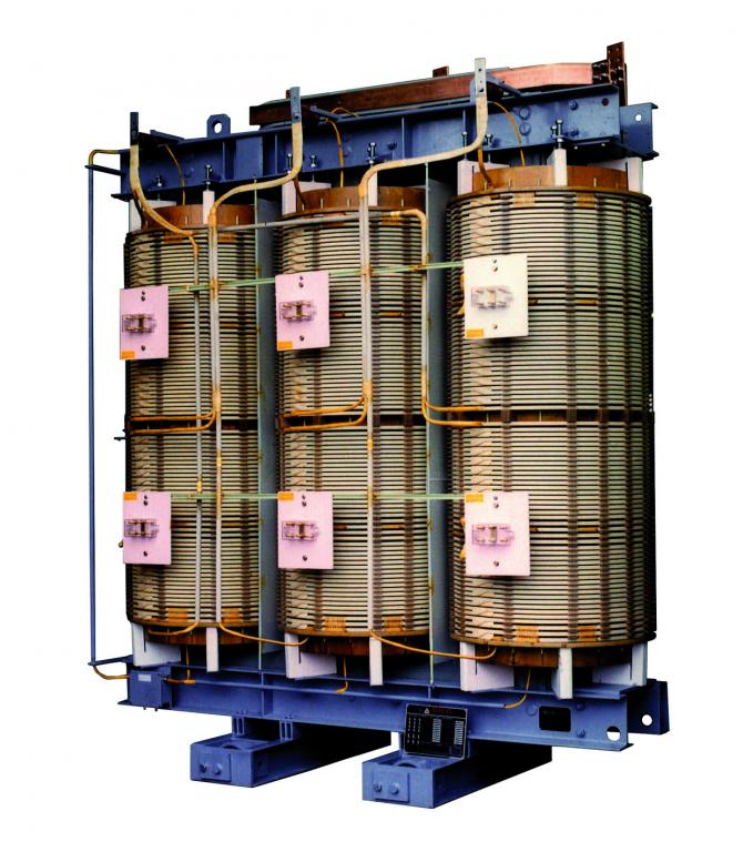 Air insulating transformer